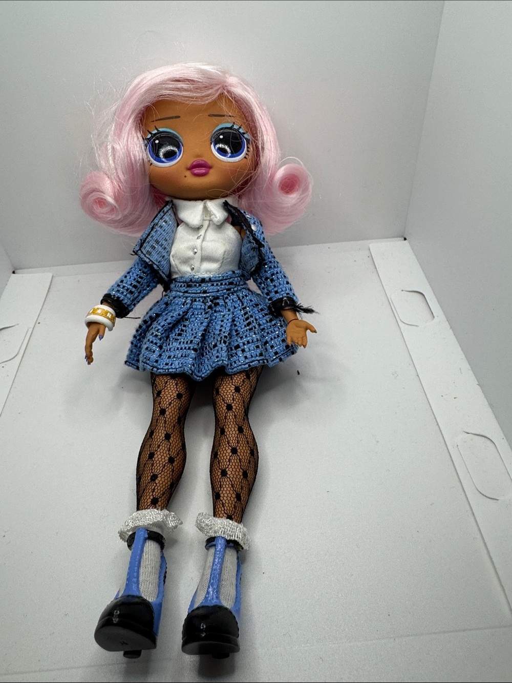 lol baby surprise pink-Haired Fashion Doll in Blue Tweed Outfit